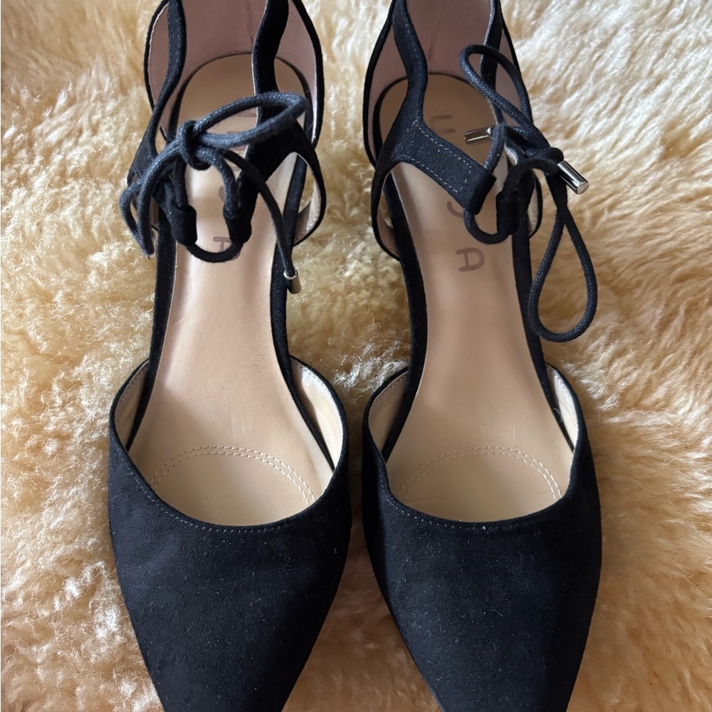 Unisa Black Pointed-Toe Lace-Up Heels